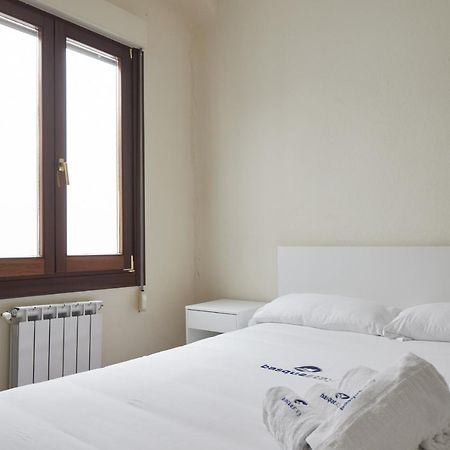 Zinema - Basque Stay Сан-Себастьян Экстерьер фото