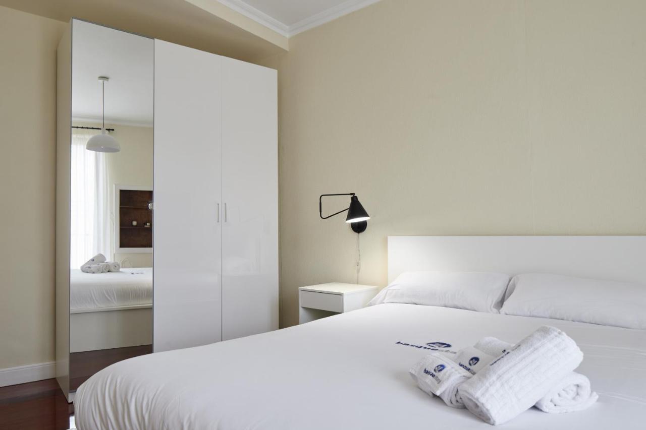 Zinema - Basque Stay Сан-Себастьян Экстерьер фото