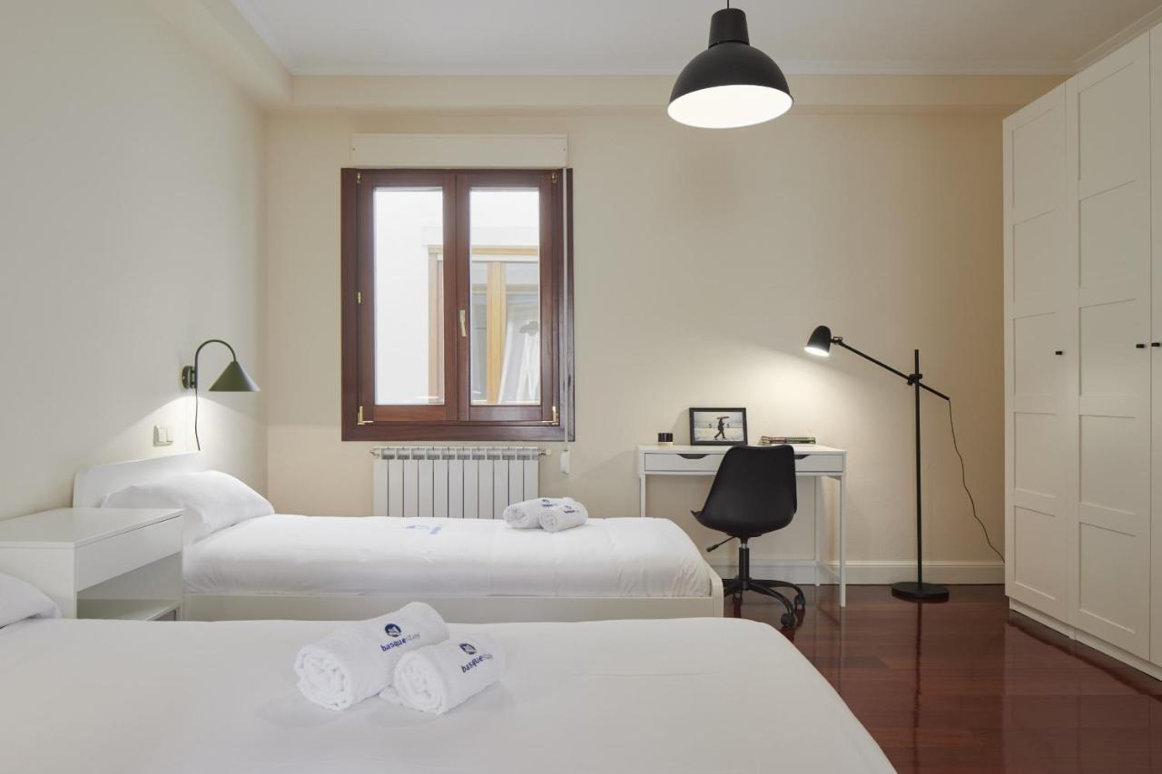 Zinema - Basque Stay Сан-Себастьян Экстерьер фото