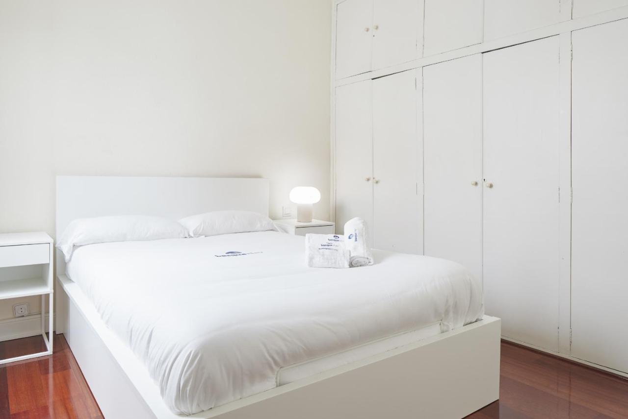 Zinema - Basque Stay Сан-Себастьян Экстерьер фото